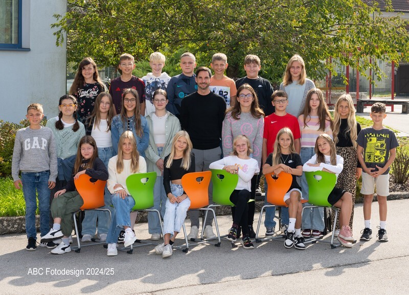 Klassenfoto-2a_202425.jpg