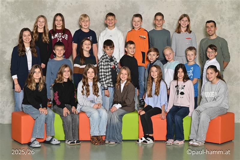 Klassenfoto 1b 25-26.jpg