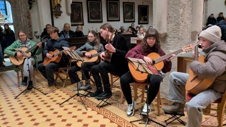2 Gitarrenensemble Josef Wagner (c) Musik- und Kunstschule Waidhofen_Ybbstal.jpg
