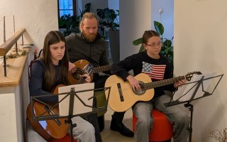 08 Hollenstein Gitarre