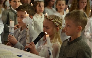 Begrüßung durch die Kinder