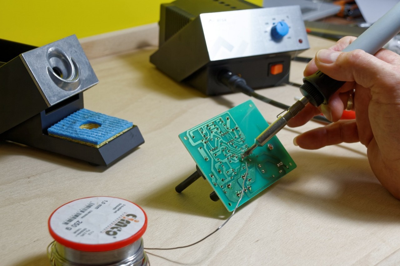 soldering-1038522_1920.jpg